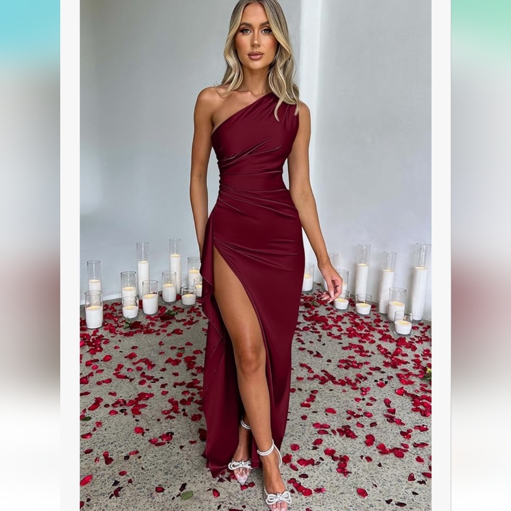 Chic One-Shoulder Burgundy Gown